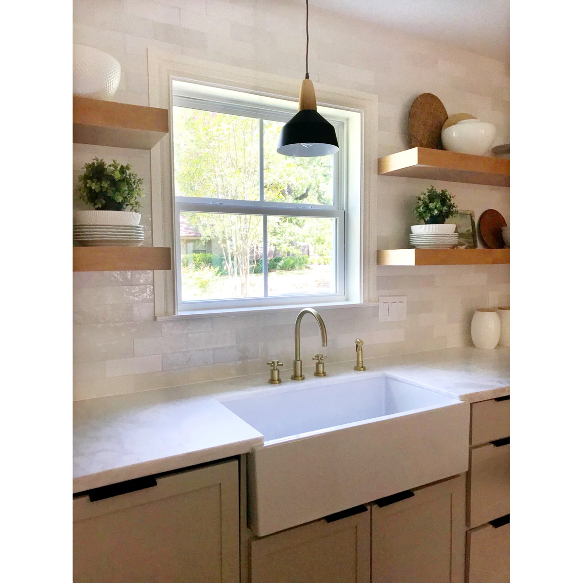 Kingston Sona - Brushed Brass - Concord Double-Handle 4-Hole Widespread Kitchen Faucet with Brass Sprayer, KS8727DXBS - Image 3