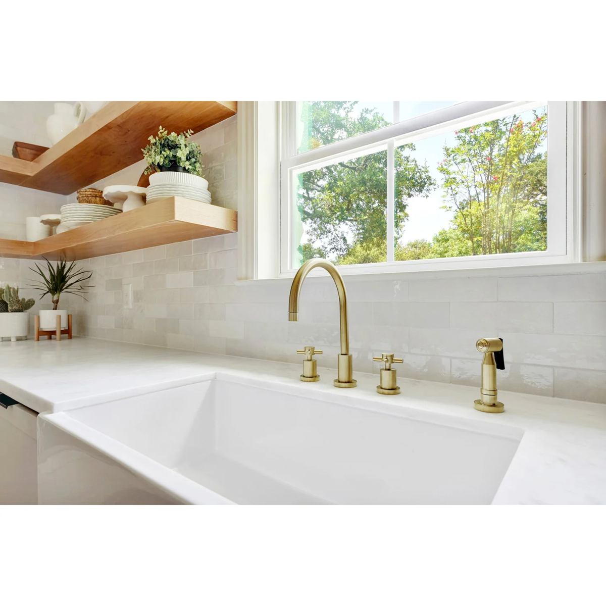 Kingston Sona - Brushed Brass - Concord Double-Handle 4-Hole Widespread Kitchen Faucet with Brass Sprayer, KS8727DXBS - Image 2