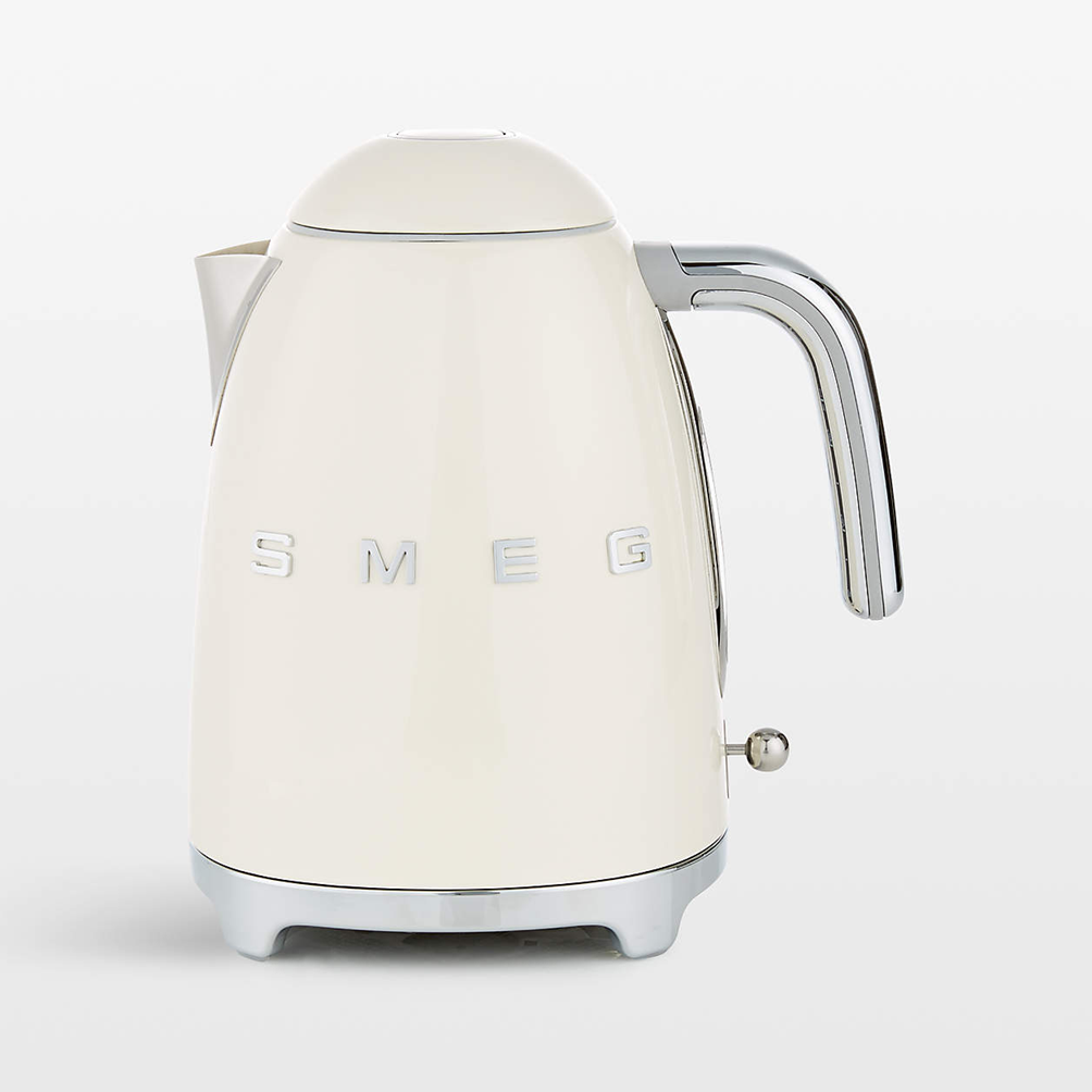 SMEG Chrome Retro Electric Kettle - Image 4