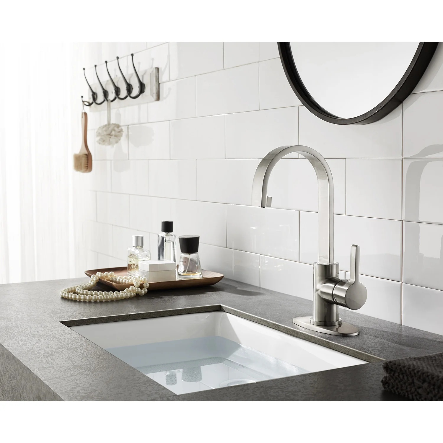 Kingston Sona - Brushed Nickel Continental One-Handle 1-Hole Bathroom Faucet with Deck Plate and Push Pop-Up Drain Kingston Sona - Brushed Nickel Continental One-Handle 1-Hole Bathroom Faucet with Deck Plate and Push Pop-Up Drain - Image 3